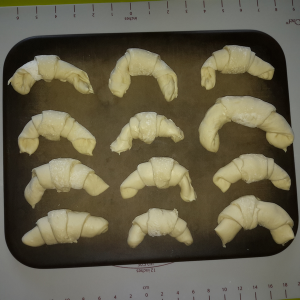 Butterhörnchen Teig Hörnchen formen Zauberstein Pampered Chef® Butterhörnchen Teig Hörnchen formen Zauberstein Pampered Chef®